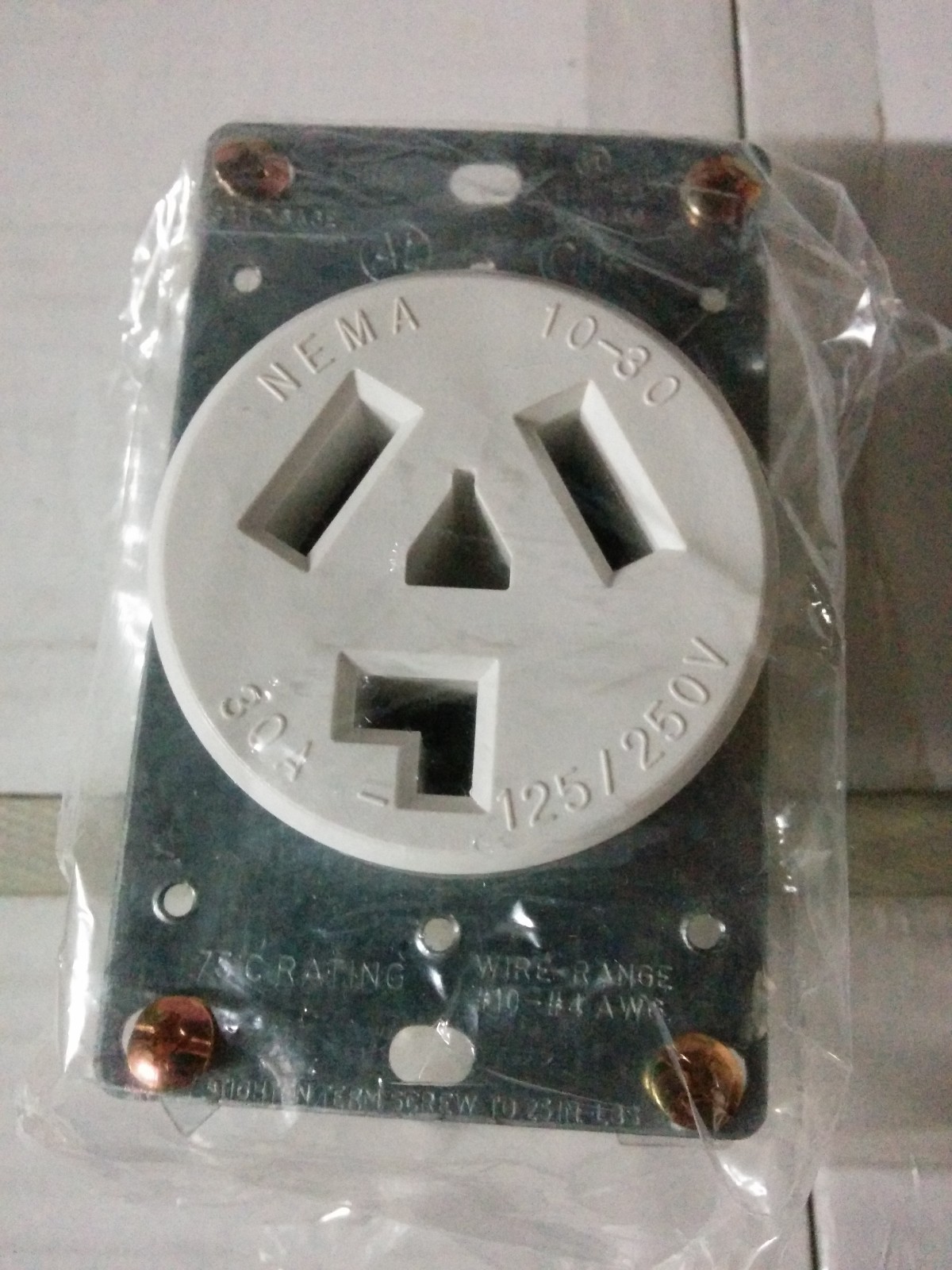 Dryer Outlet Receptacle 30A 125/250V White 3 Wire Flush Mount 30 Amp NEMA 10-30R