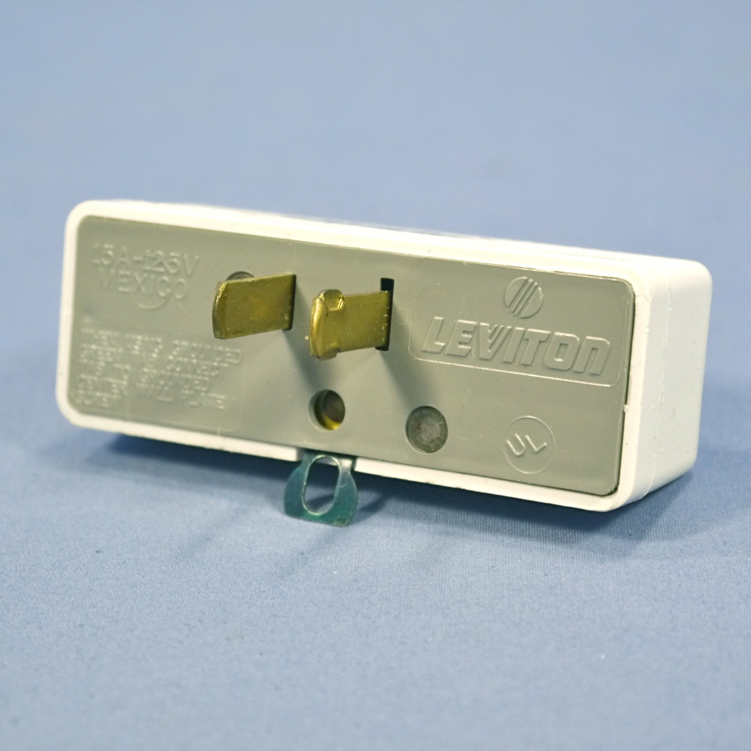 Leviton White Triple Tap Outlet Grounding Adapter Power Splitter 15A Bulk 698-W