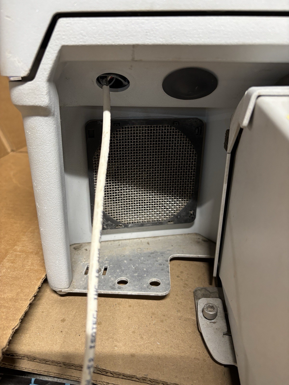 SMA Sunny Boy SB 7000US Solar Grid Tie Inverter