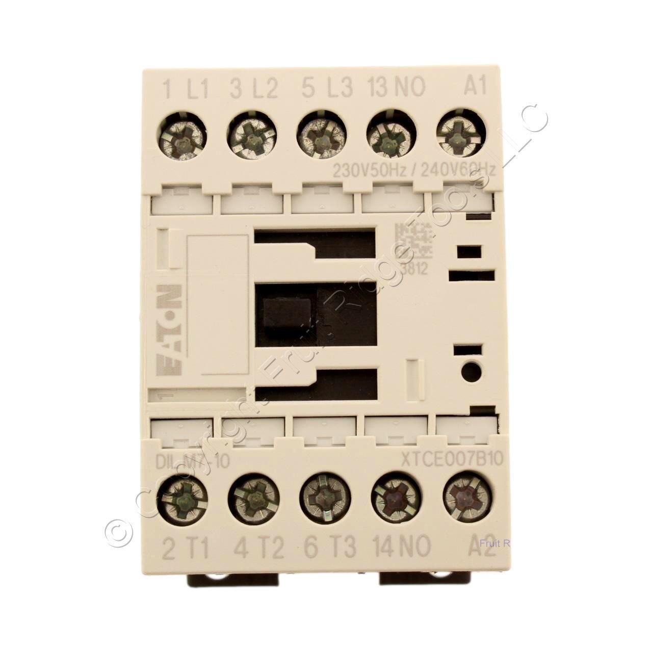 Eaton AC Non-Reversing IEC Contactor XT Series 3P 7A B-Frame 1NO 230V 50Hz Coil