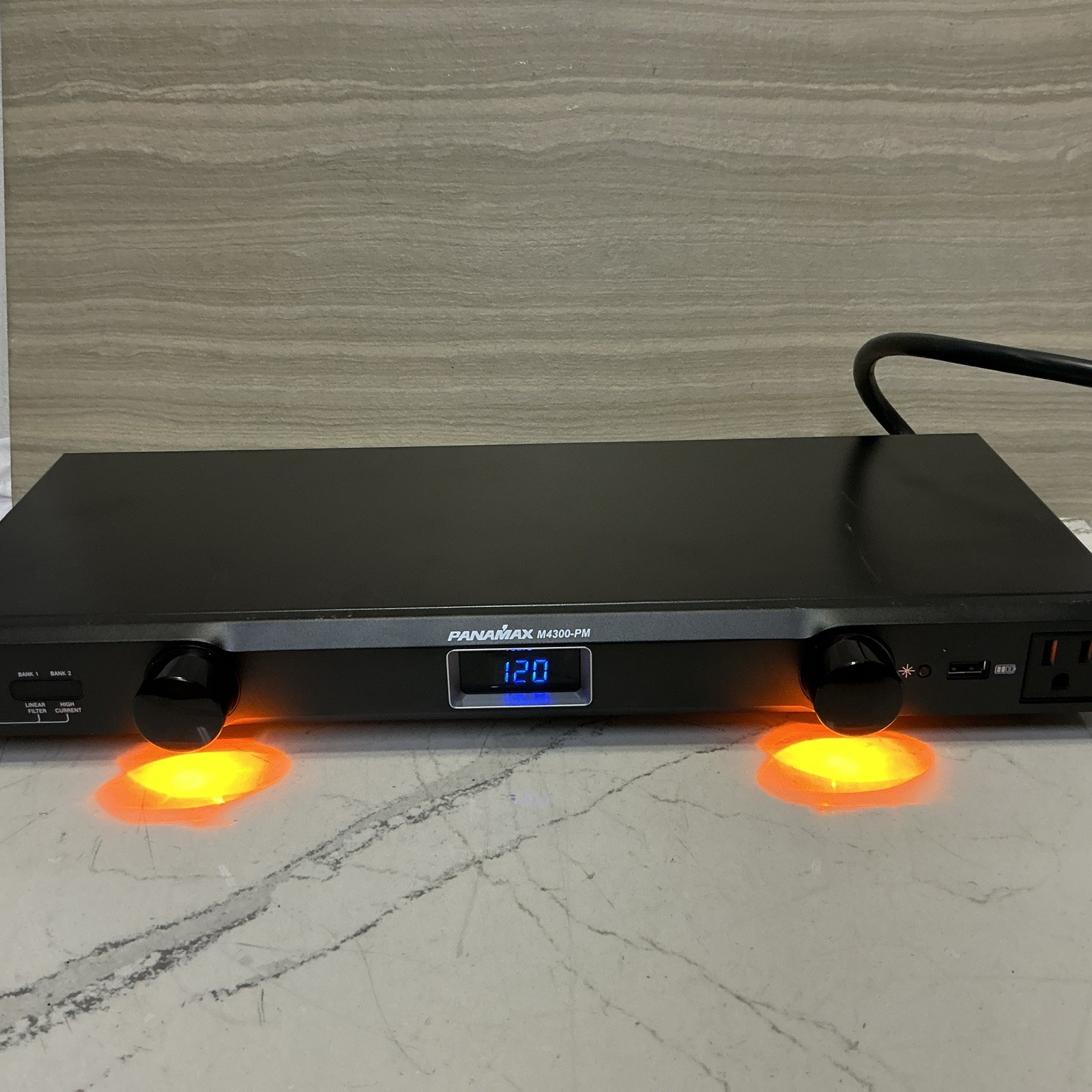 Panamax M4300-PM Transient Voltage Surge Suppressor 120VAC 60Hz Max 15 Amps
