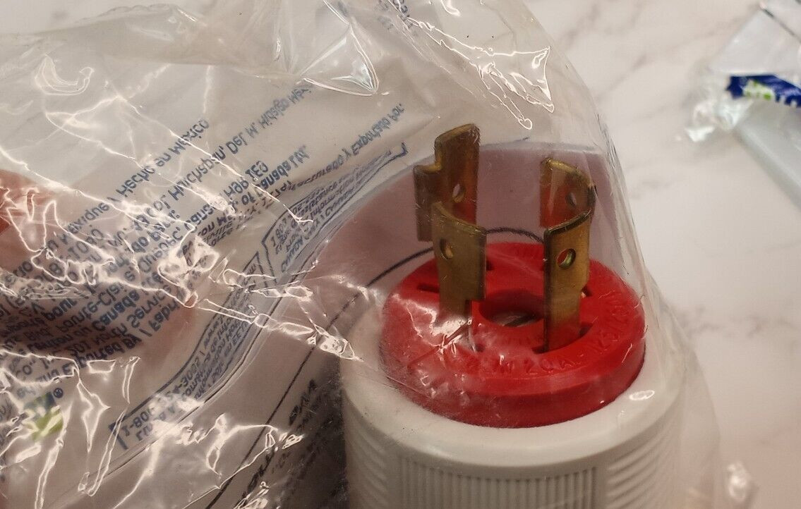 Pack of 2 Leviton L1420-P 20 Amp 125/250 Volt 3P 4 Wire Male Plugs Twist Lock