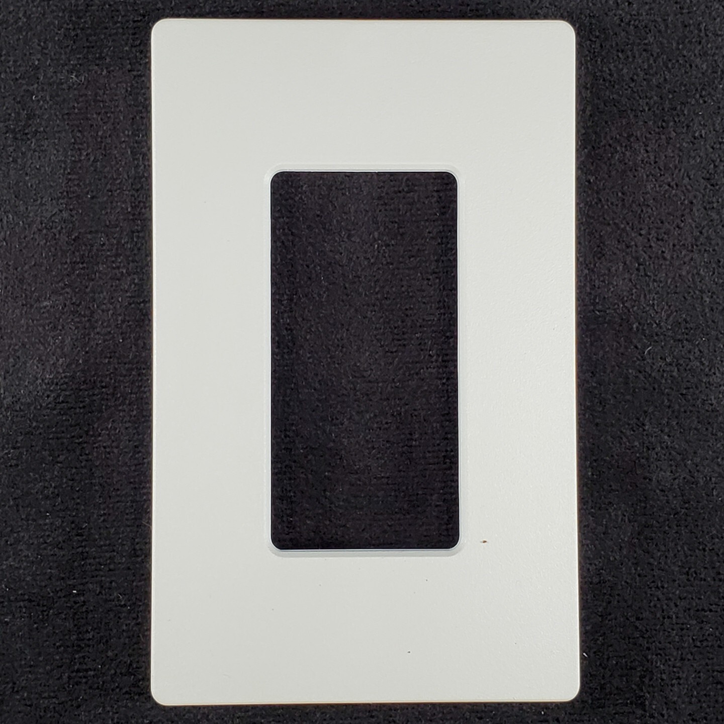 Lutron Lumea 2 Single-Gang Wallplate True White Matte Finish Hidden Screws