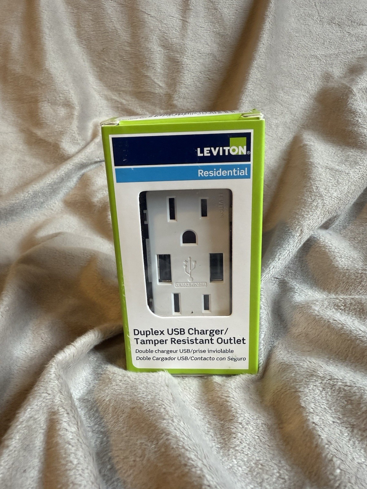 Leviton (T5635-W) 15 Amp 125V Duplex Outlet USB Dual Type-C In-Wall Char…New