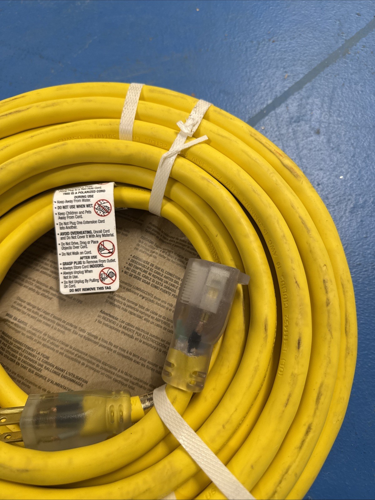U.S. Wire & Cable – 50 FEET 15 AMP Outdoor Lighted Extension Cord 10/3 125v