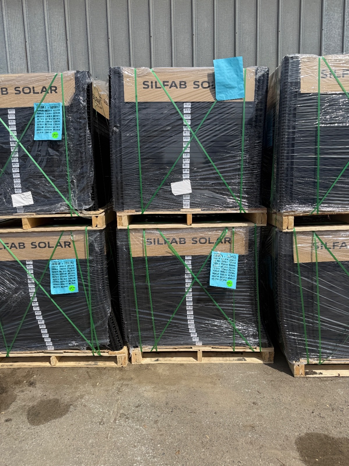 Silfab Solar Solar SIL-440 440 Watt solar panels. 1200 in stock New MADE IN US