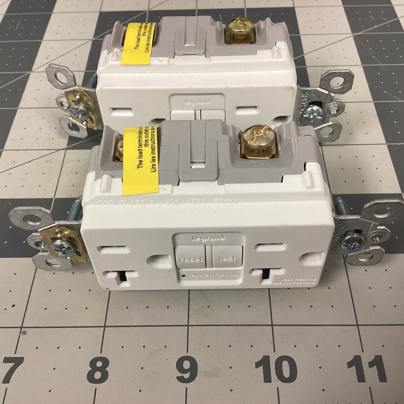 LEGRAND RADIANT E42190 GFCI DUPLEX TR RECEPTACLE 20A 125VAC(Set Of 2) (LQS16M)