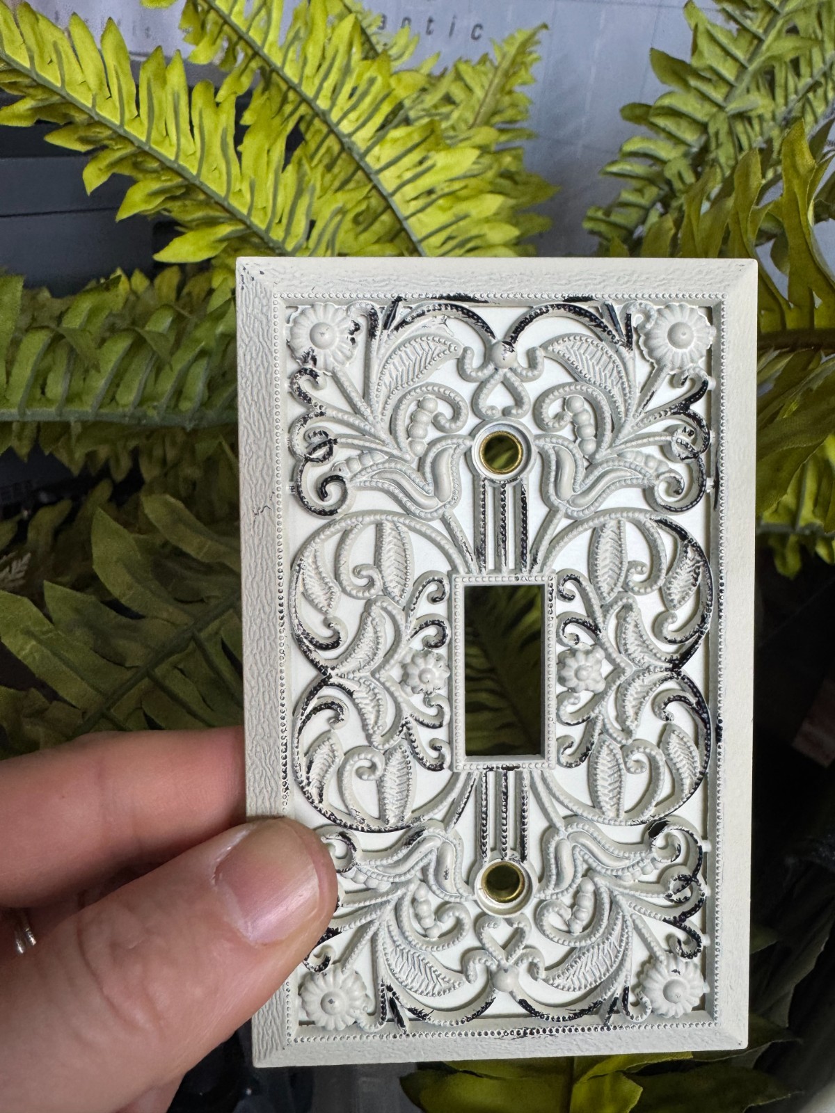 Filigree Wall Cover Switch Plate Single One Toggle Light Vintage Distress White
