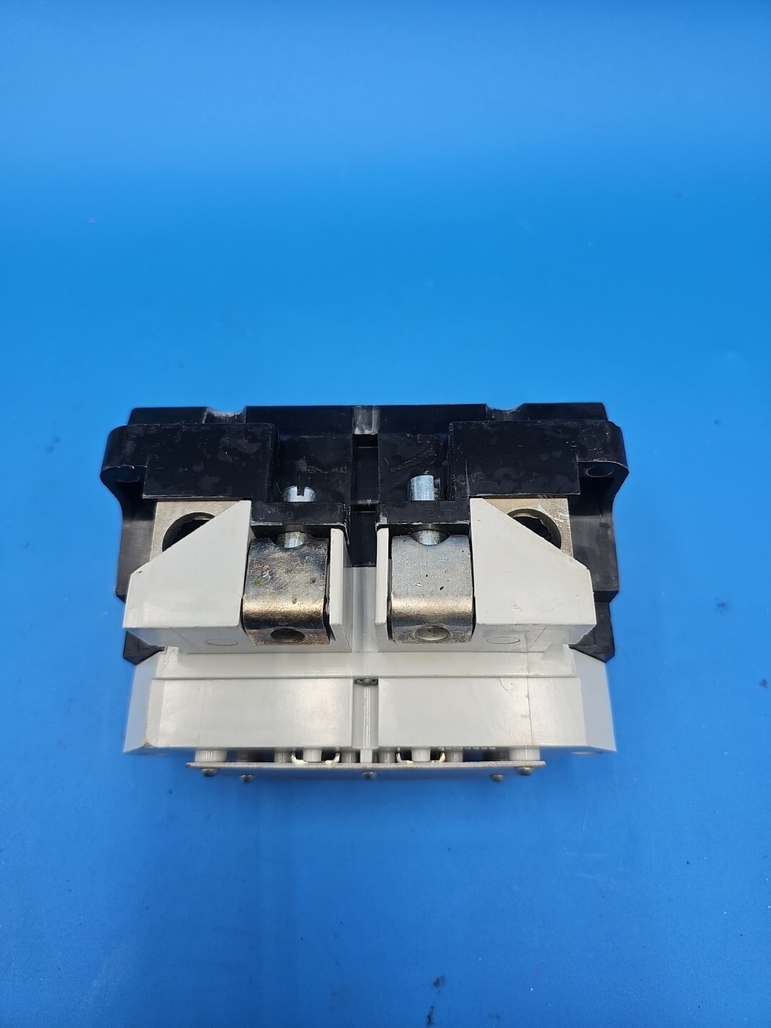 American Federal Pacific Stab-Lok FPE type 2B MAIN 200A Circuit Breaker. 2B200