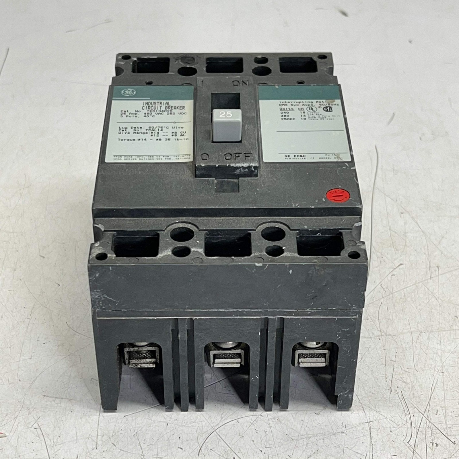 GENERAL ELECTRIC Molded Case Circuit Breaker 23 AMP 3 Pole TED134025 (Used)