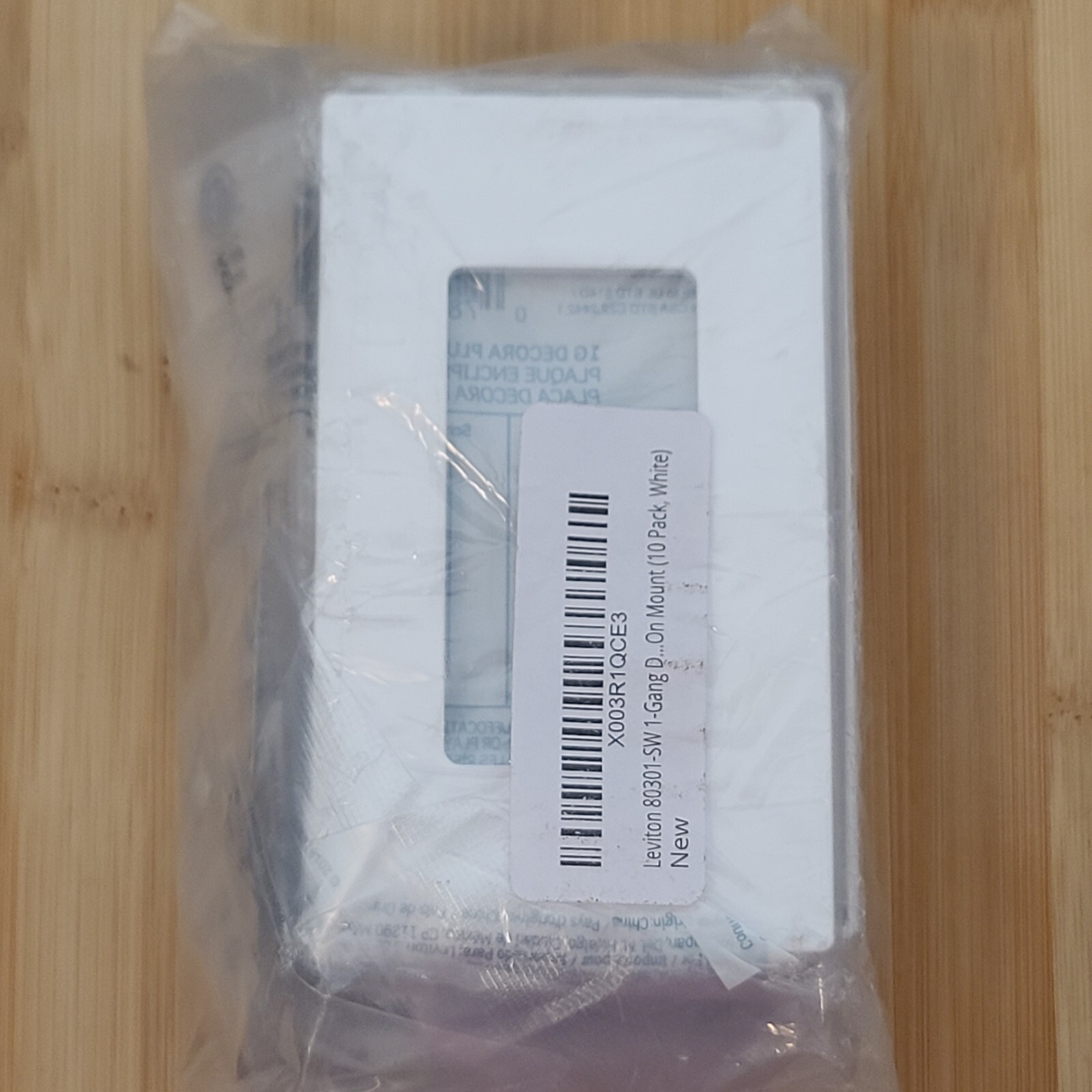 Leviton 80301-SW 1-Gang Decora Plus Wallplate Screwless Snap-On Mount 10 Pack…