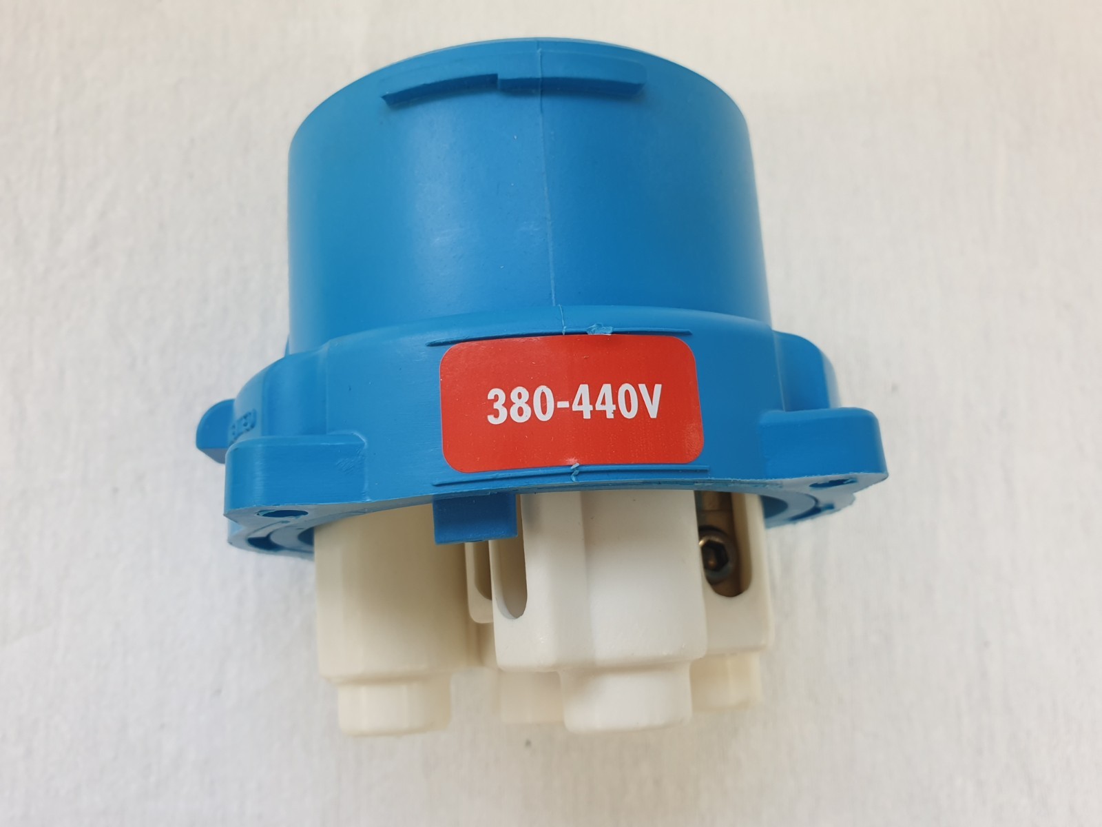 Marechal DS6 Appliance Inlet 3168017 400VAC 50Hz 90A 3P+N+E Blue Poly IP54 Unuse