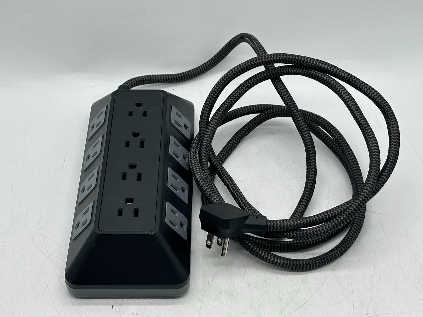 GE Turtle Surge Protector – Black/Gray – 12 Adapter