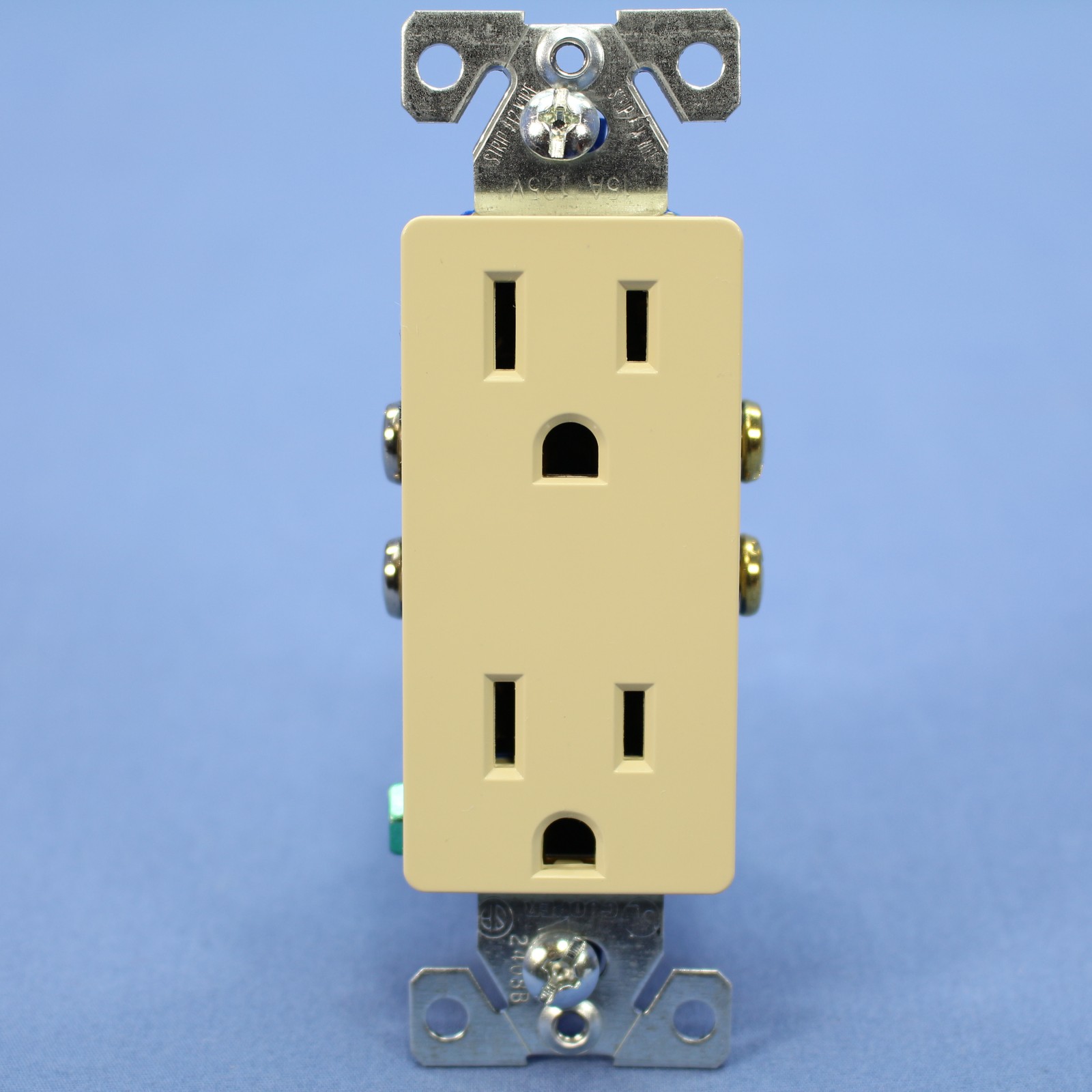 10 Cooper Ivory Decorator Receptacle Duplex Outlets NEMA 5-15R 15A 125V 1107V