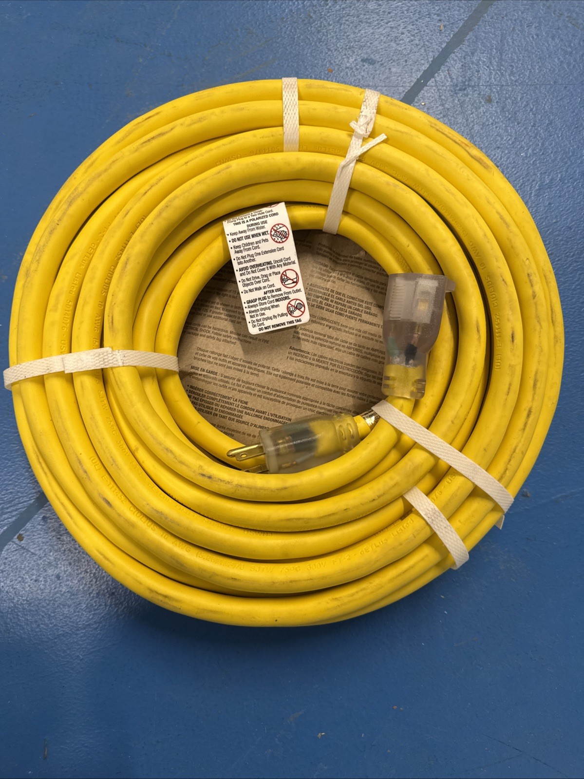 U.S. Wire & Cable – 50 FEET 15 AMP Outdoor Lighted Extension Cord 10/3 125v