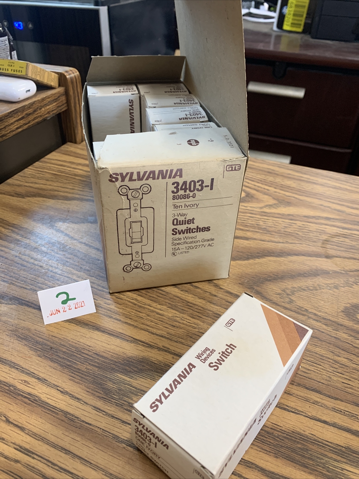 (8) Sylvania 3403-i side wired switches