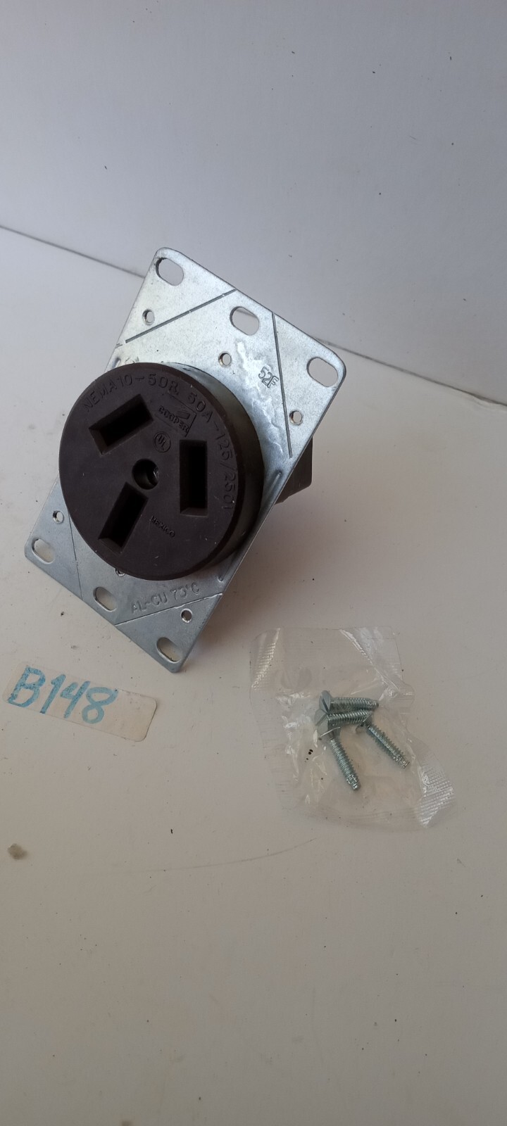 COOPER 32B-BOX RANGE POWER OUTLET FLUSH MOUNT 50A-125V/250V