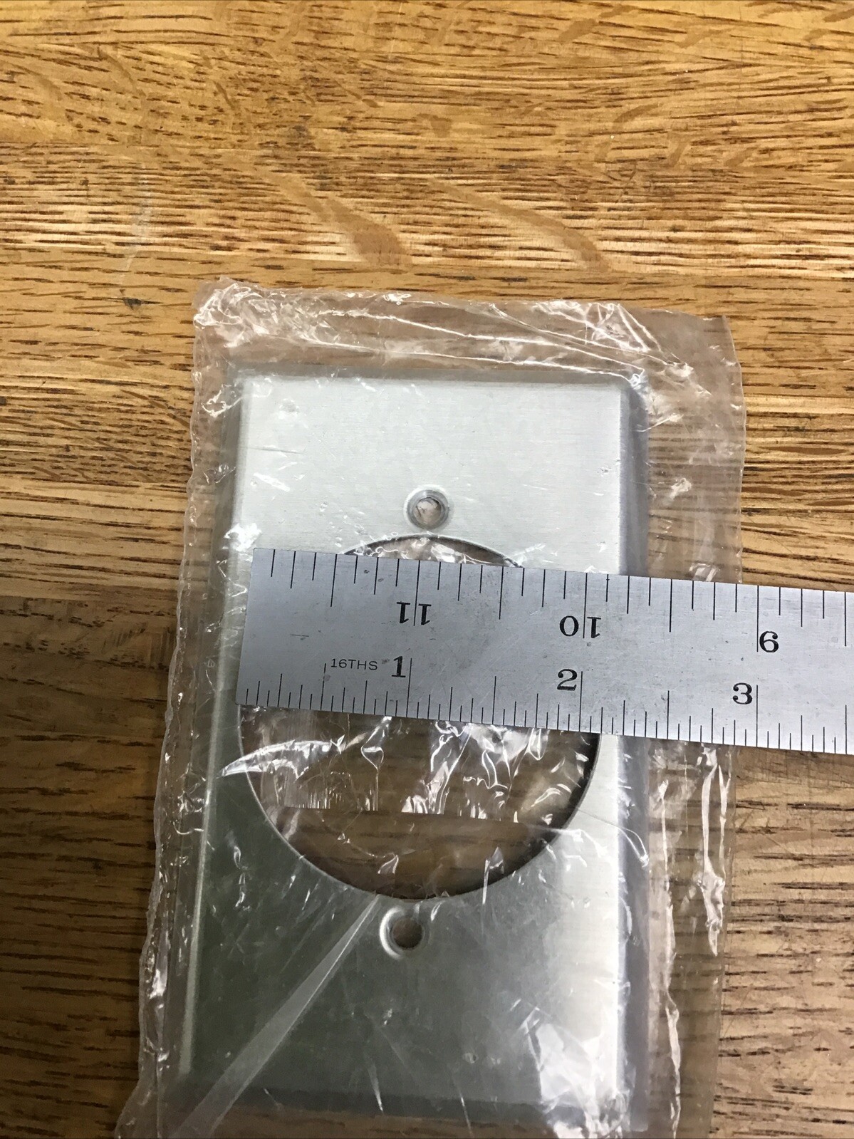 Aluminum 1-Gang Plate With 1-Single Round Opening 2 1/8”