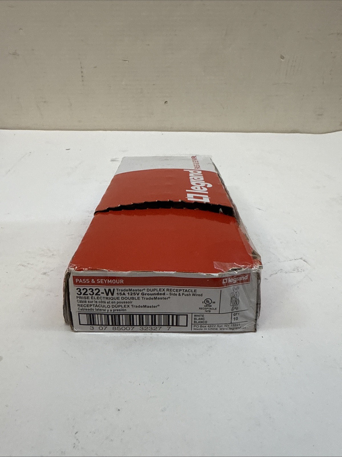 10 Pass & Seymour White Receptacles Duplex Outlet 15A 125V NEMA 5-15R 3232-W