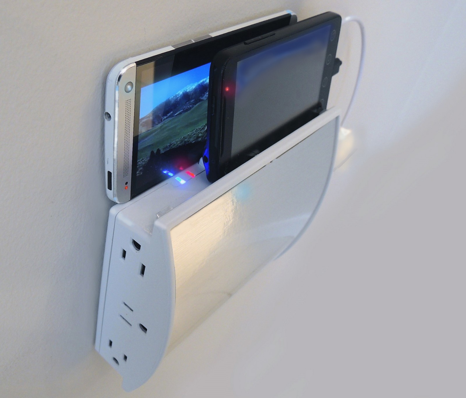 XTENDACORD+INCLUDED USB & Retractable 6′ Cord w 6 Rotated Outlets Surge+ Breaker