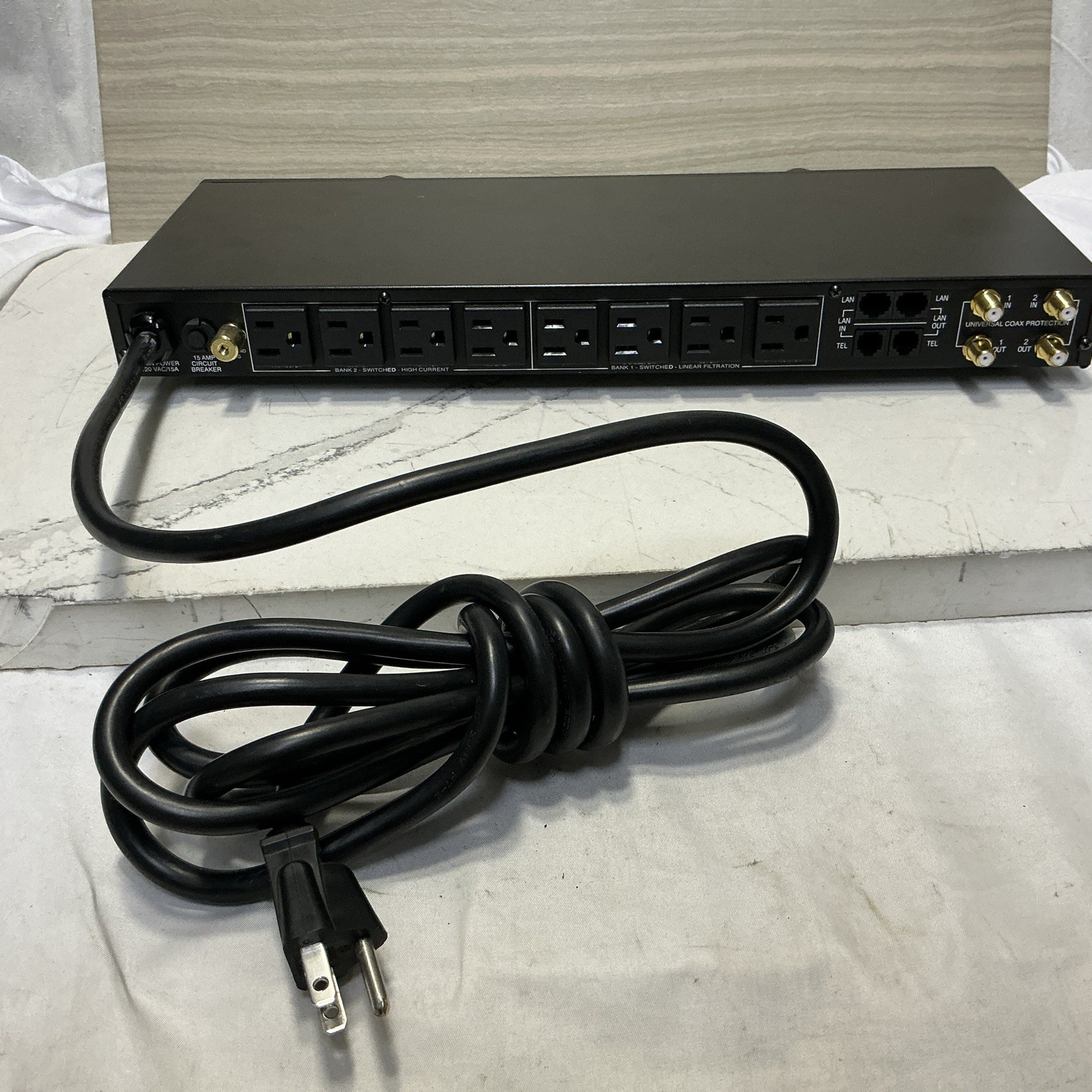 Panamax M4300-PM Transient Voltage Surge Suppressor 120VAC 60Hz Max 15 Amps
