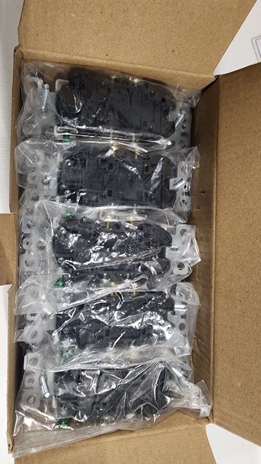 ELEGRP Matte White Electrical Wall Receptacle Outlet, 15A 125V NEMA 5-15R 40pcs!