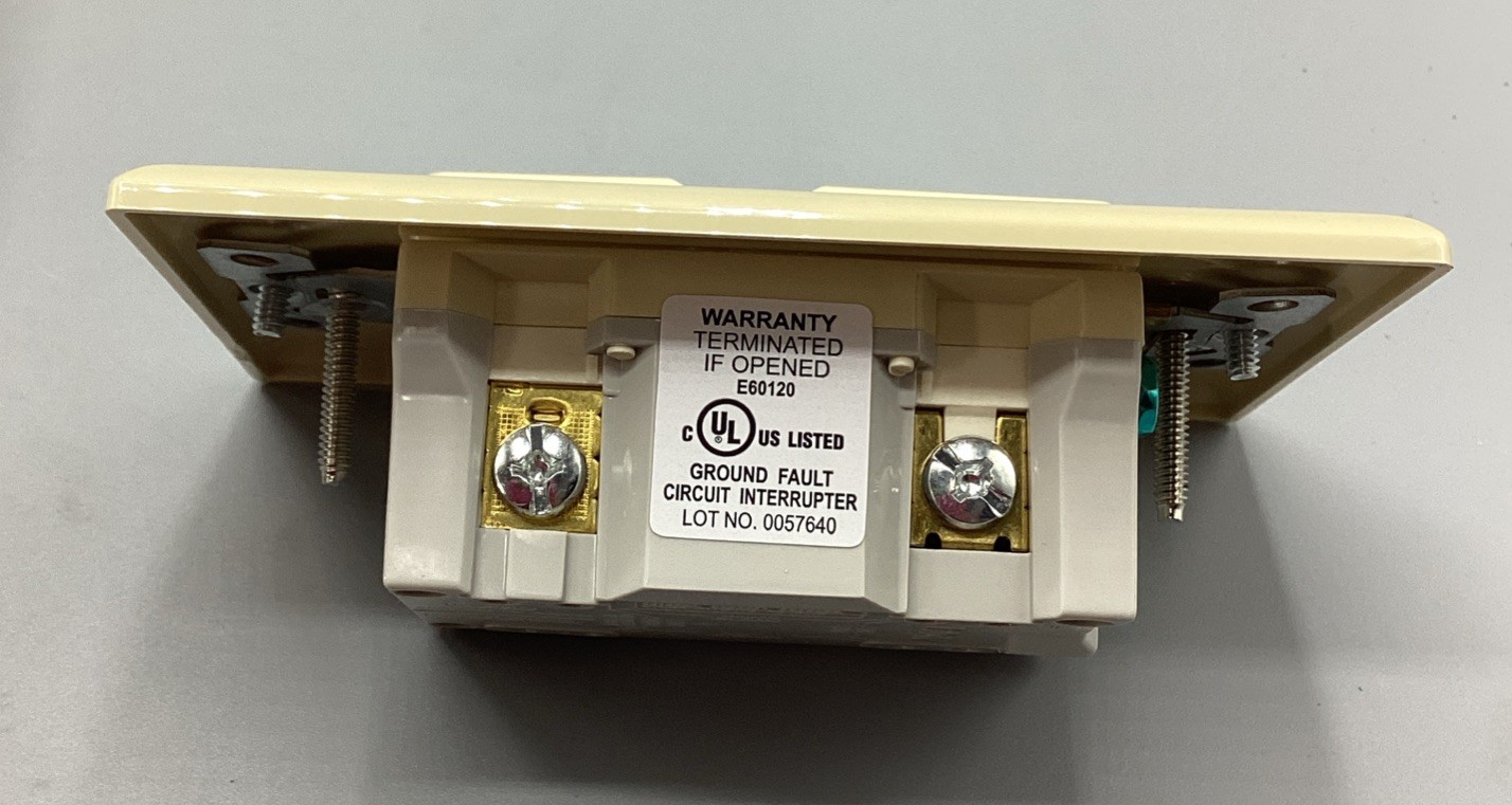 NOB Lot Of 10 Eaton TRSGF15V Ivory GFCI Self-Test Receptacle Outlets 15A TRSGF15