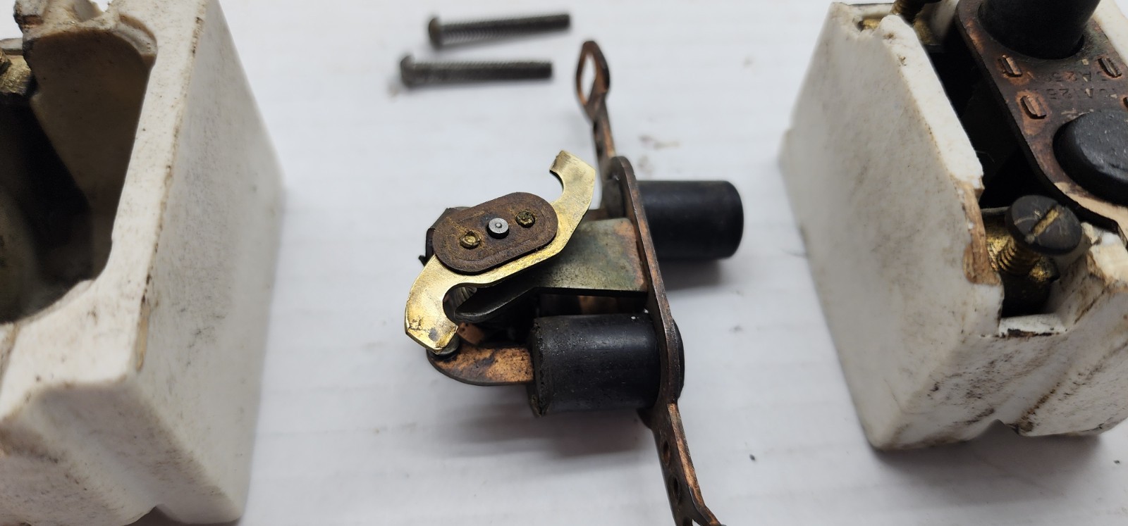 3 VINTAGE THE CUTTER COMPANY PUSH BUTTON LIGHT SWITCH GANG COVER ANTIQUE 1920’s