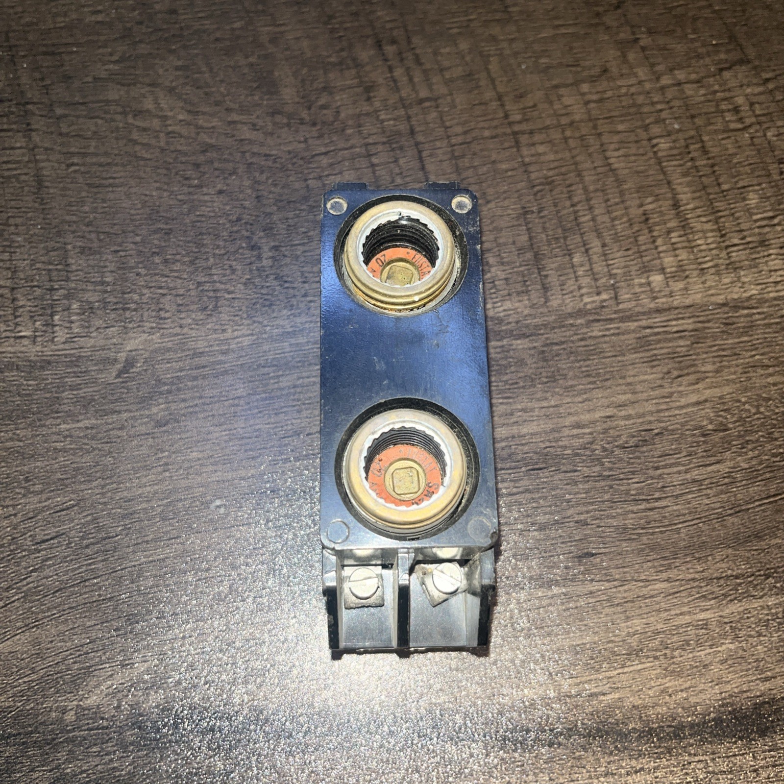 SQUARE D FSP-130 FUSE BLOCK WITH (2) 20AMP FUSTAT ADAPTERS INSTALLED