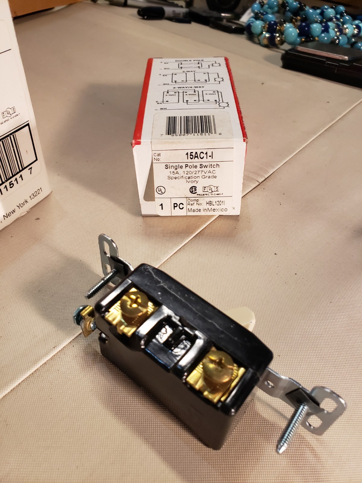 Pass & Seymour 15AC1-I Single Pole Extra Heavy Duty Switch 15 amp Ivory