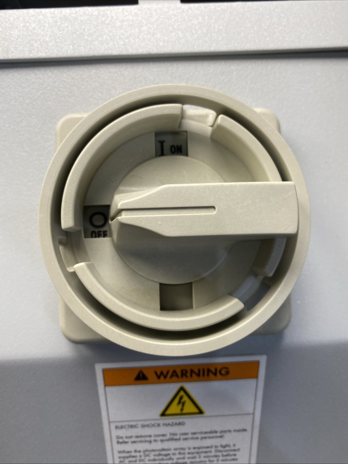 NEW SMA DC Disconnect Switch DC-DISCON-U-22 600Vdc, 30A