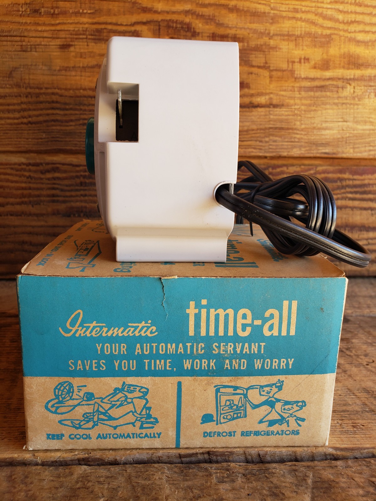 Intermatic Time-All Lamp & Appliance Timer White Model A221-4 W/Box and Manual