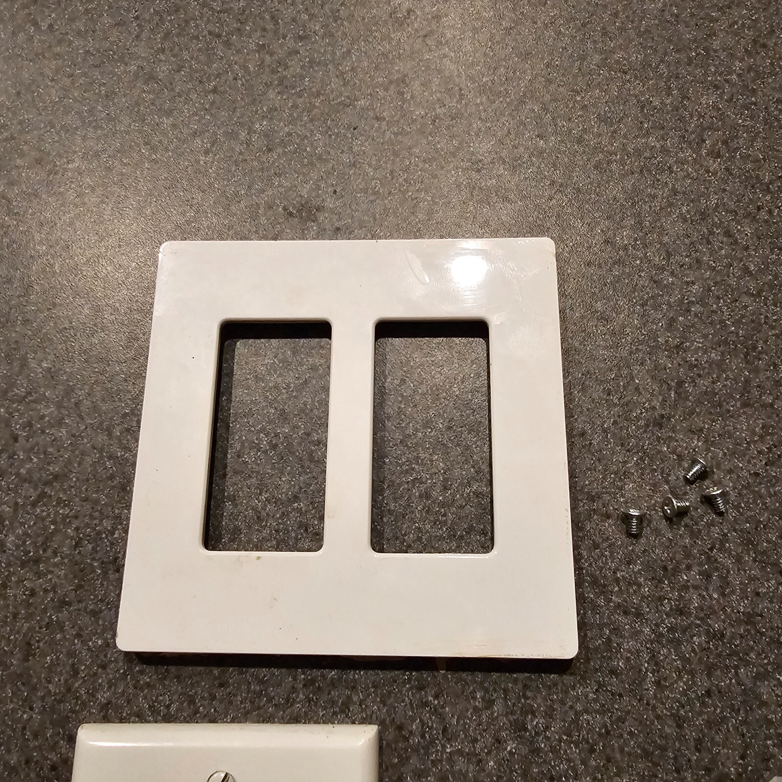 Leviton 3-Way White Smooth Rocker Wall Light Switch 15A 120V USA Seller