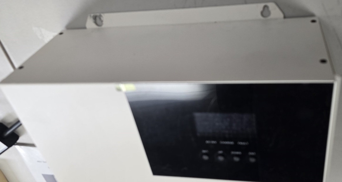 calpha 48v solar charger inverter sci-4835p-us