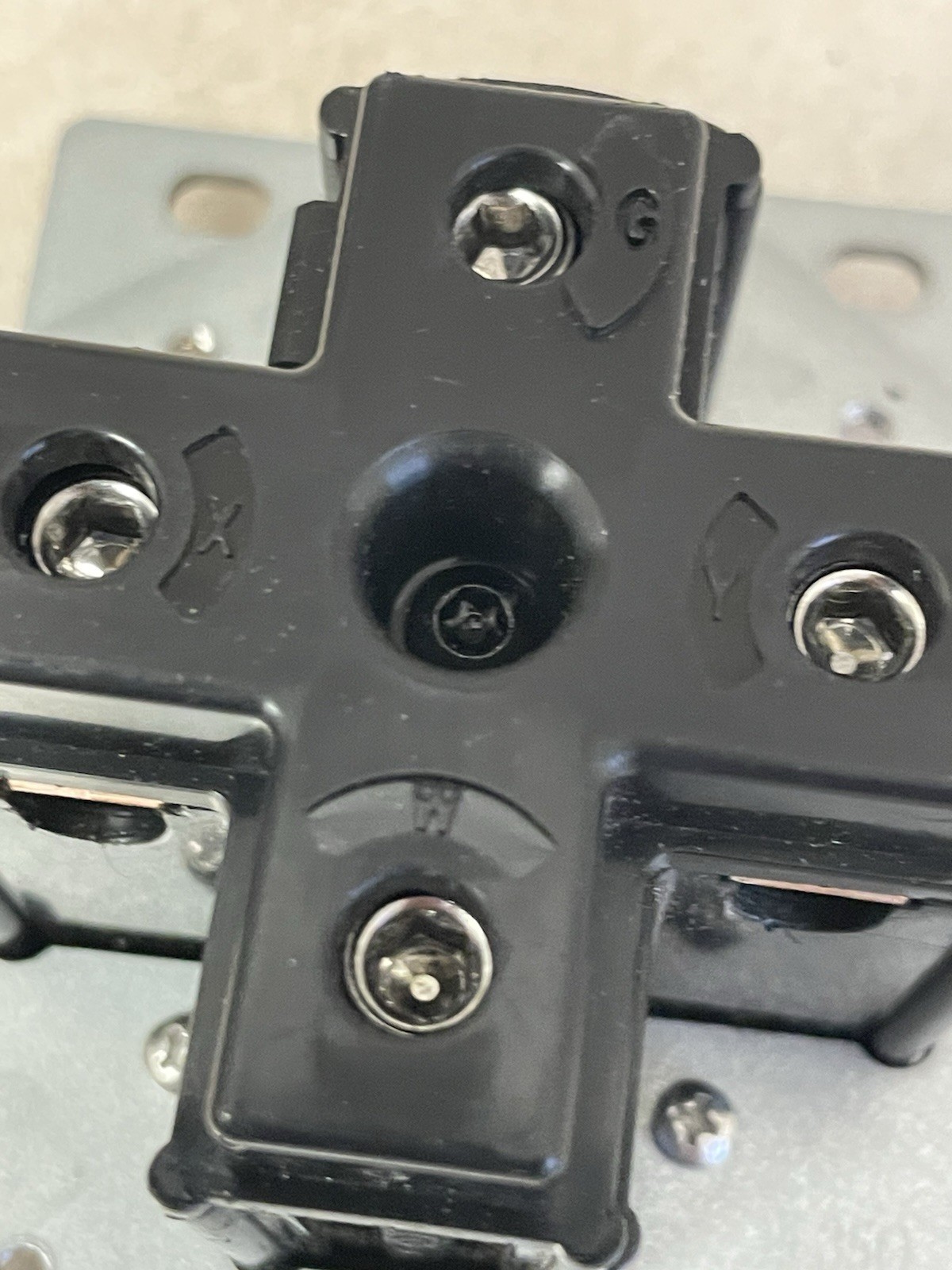 Leviton 50 Amp 125/250 Volt EV Power Outlet/Receptacle, NEMA 14-50R, Black
