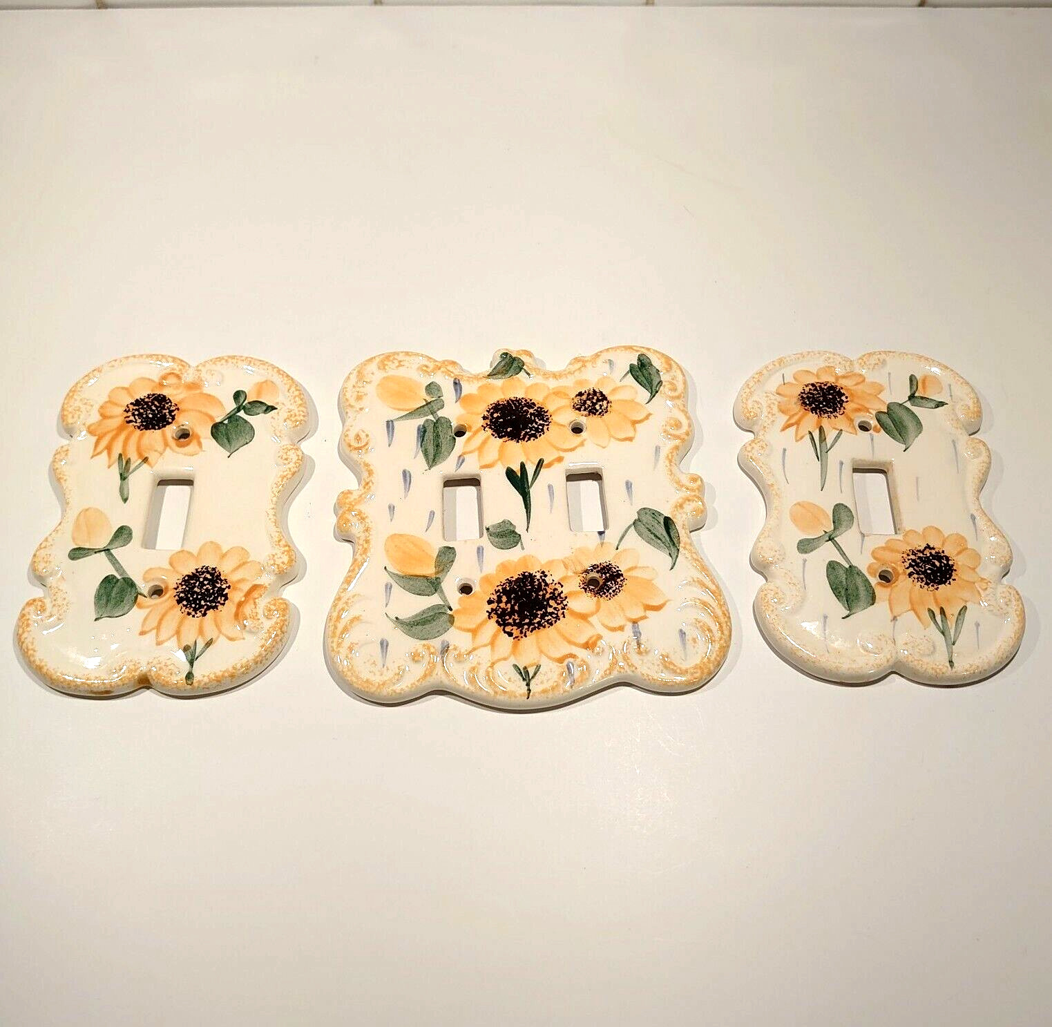 Set of 3 White w/ Sunflowers Ceramic Double & Single Light Switch Covers EUC