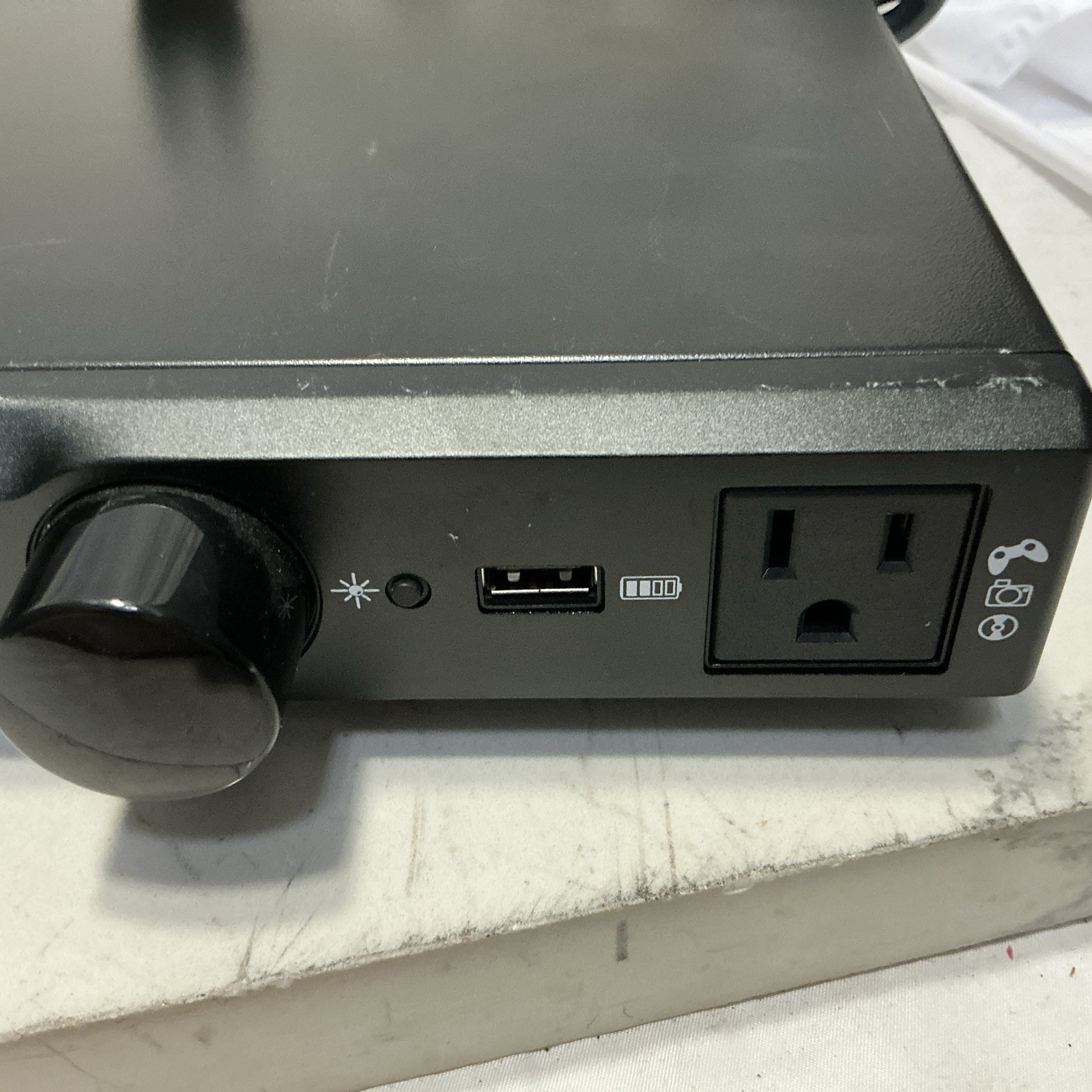 Panamax M4300-PM Transient Voltage Surge Suppressor 120VAC 60Hz Max 15 Amps