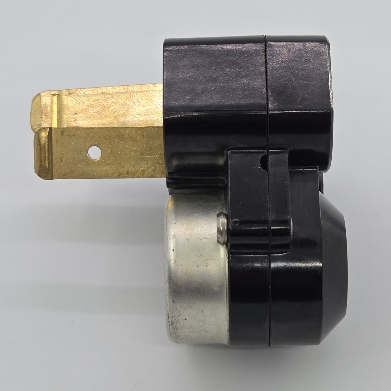Vintage Hubbell 50A-250V to 15A-125V Duplex Adapter w/ Eagle Glass 15A Fuse NOS
