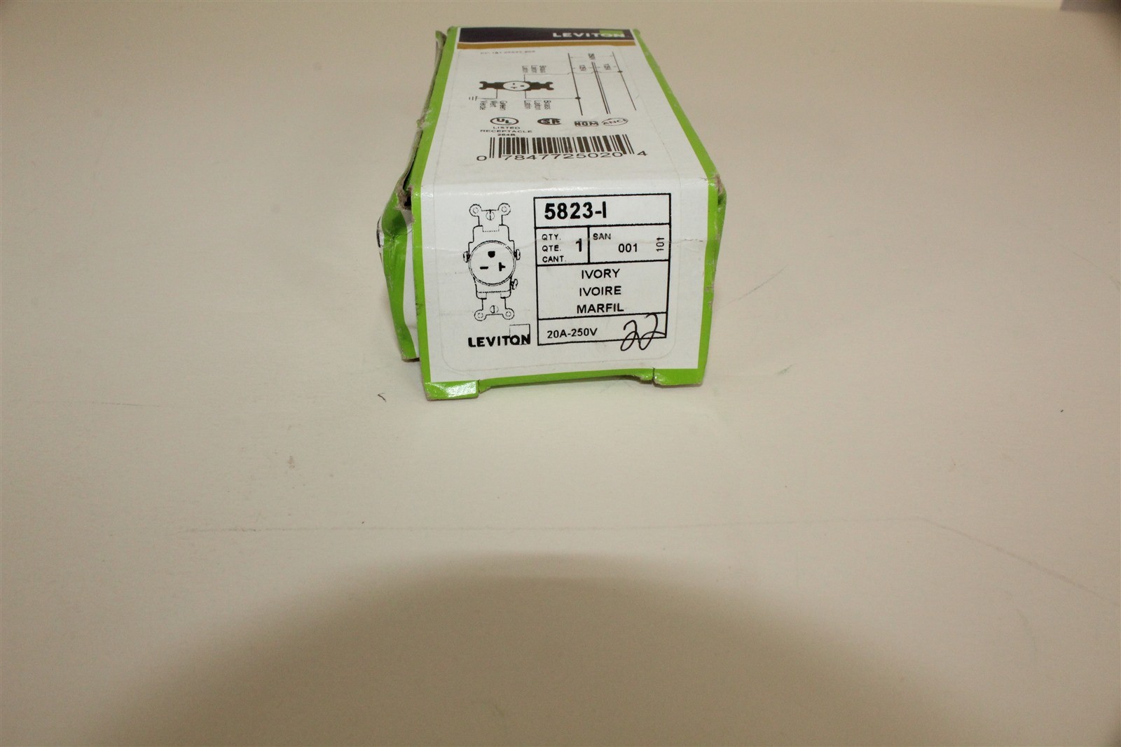 Receptacle 20A 250V Narrow Single Straight Blade Comm Grounding Ivory
