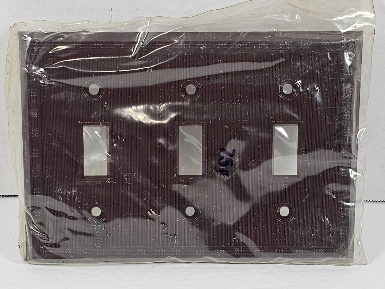Vintage NOS 3 Gang Light Switch Plate Wall Cover Brown Ribbed Unbranded