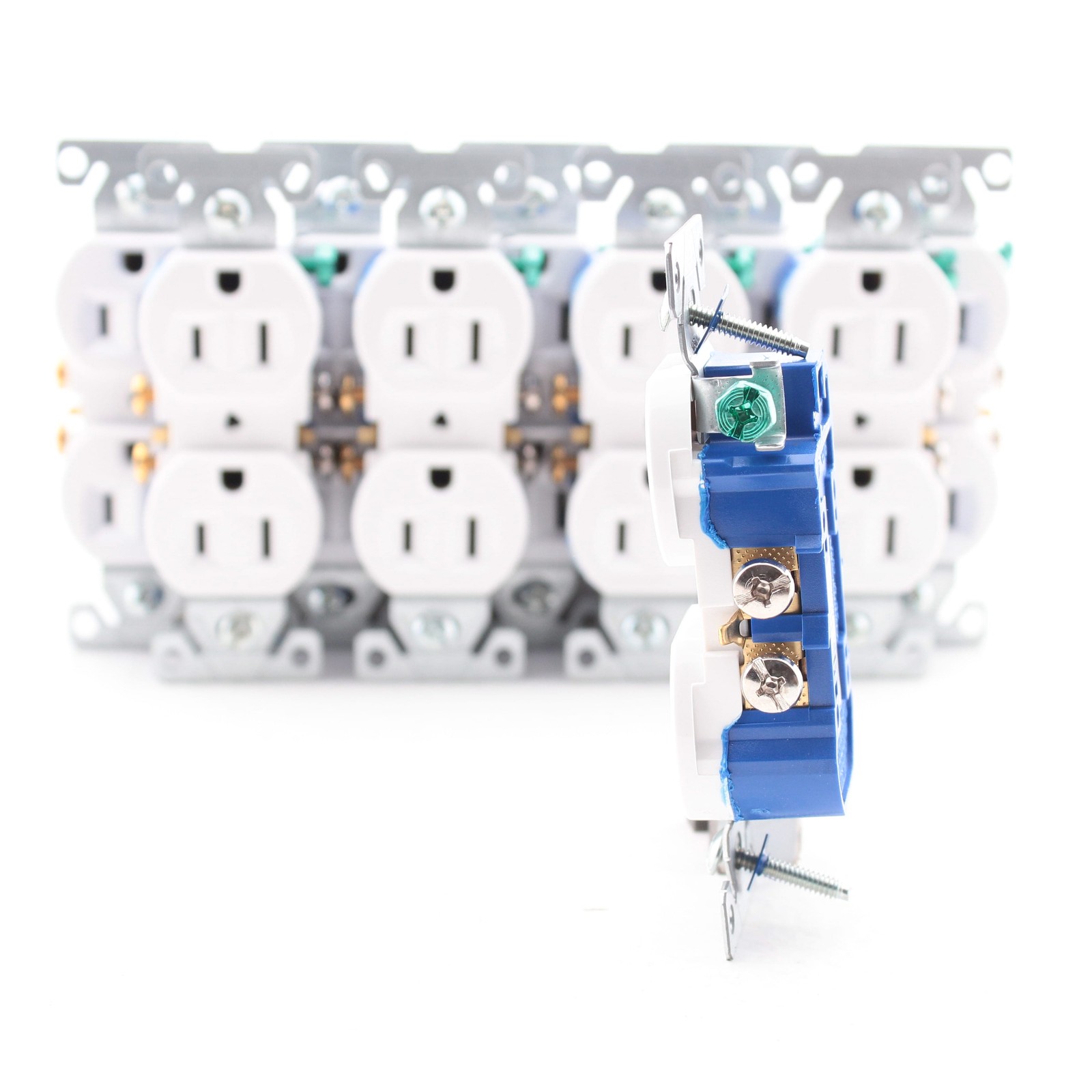 Cooper 270W White Residential 15A Duplex Outlet Receptacles 5-15R 125V 10pcs