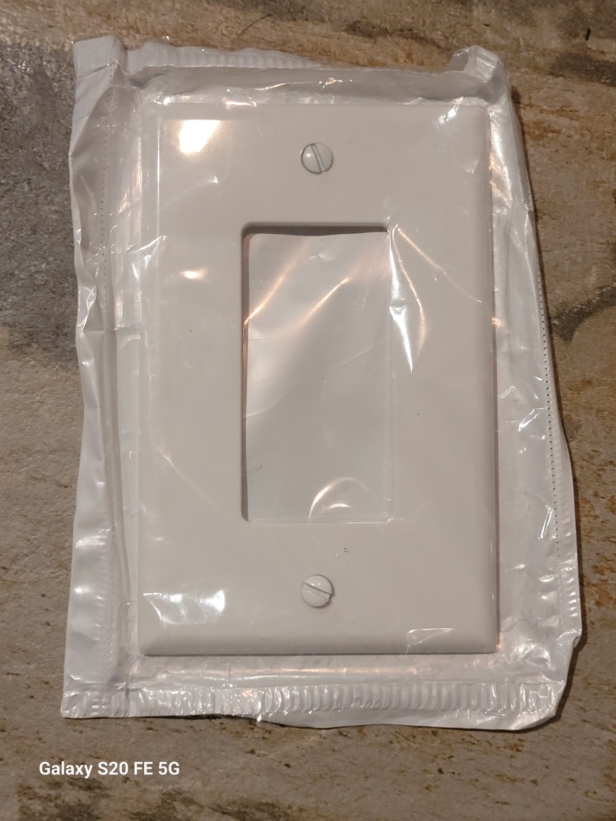 Brand New Set Of 5 Leviton PJ26-WM 1-Gang Decora Rocker Nylon Wallplate, White