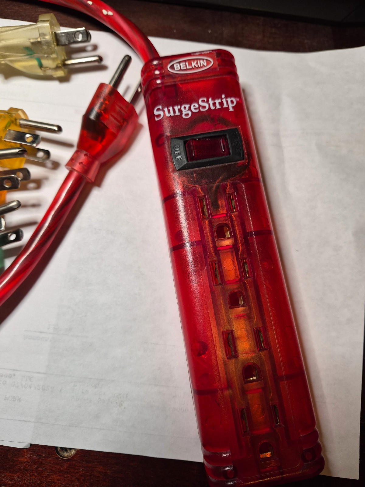 Belkin SurgeStrip Red Power Bar w/ 4 Short Extention Cables Liberators