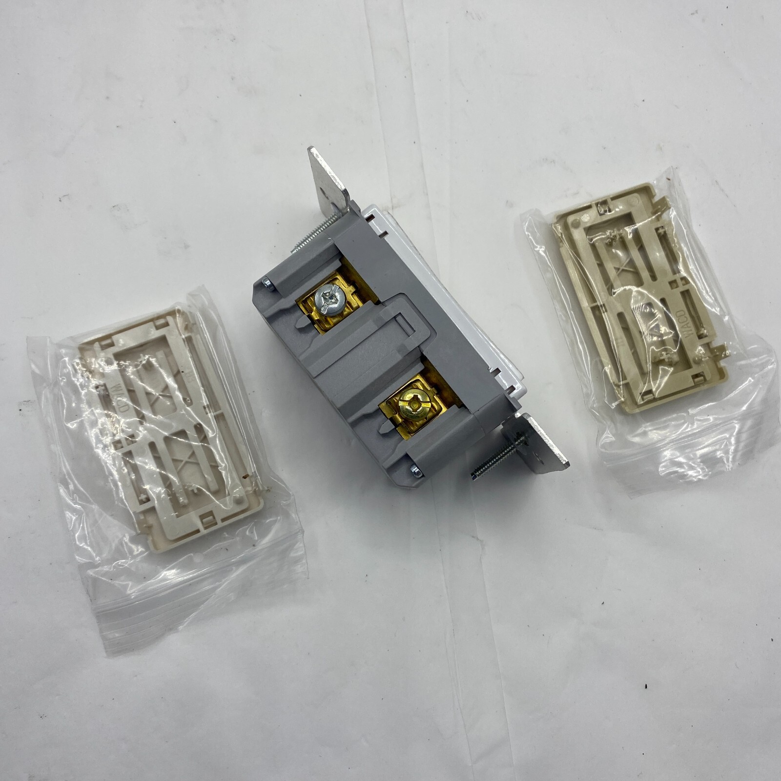 Eaton WACD-C2 3-way Accessory Dimmer w Color Change Kit
