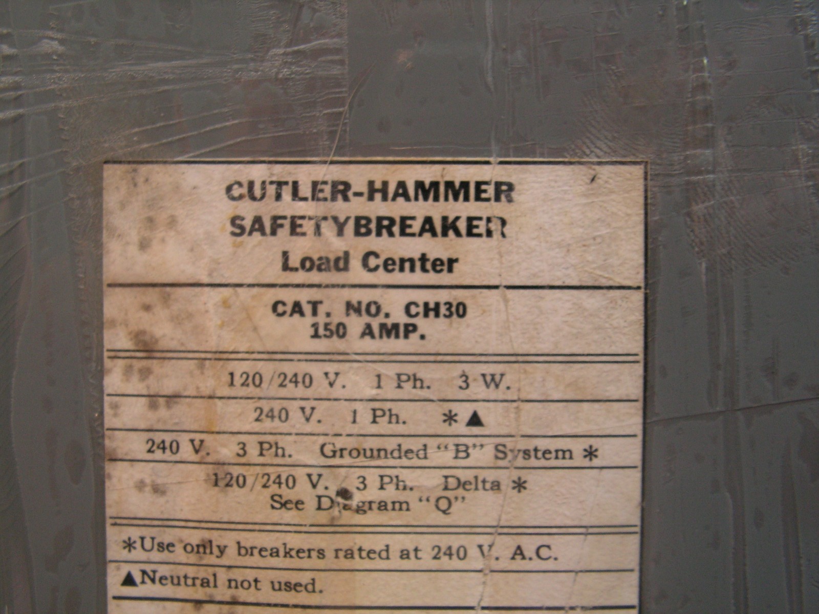 Cutler-Hammer Main Lug Busbar 150 Amps 30 Spaces 2 Sided Cat. No. CH30