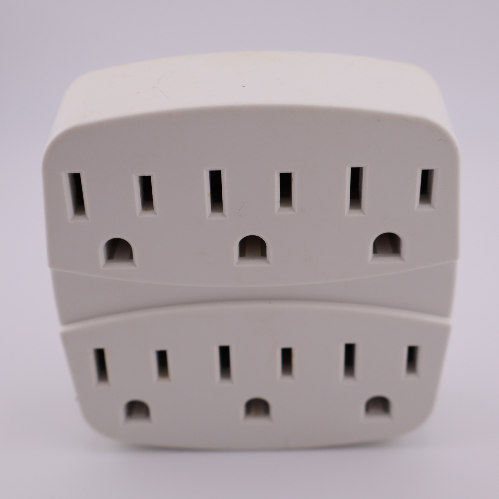 Apollo Wire & Cable AD-208 6-Outlet Wall Tap Adapter White 15A 125V Grounded