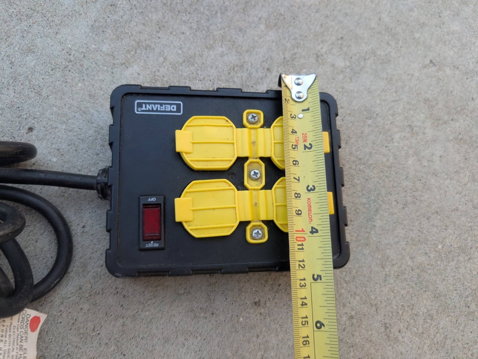 INDUSTRIAL TYPE INDOOR/OUTDOOR 4 OUTLET POWER BOX STRIP LONG CORD