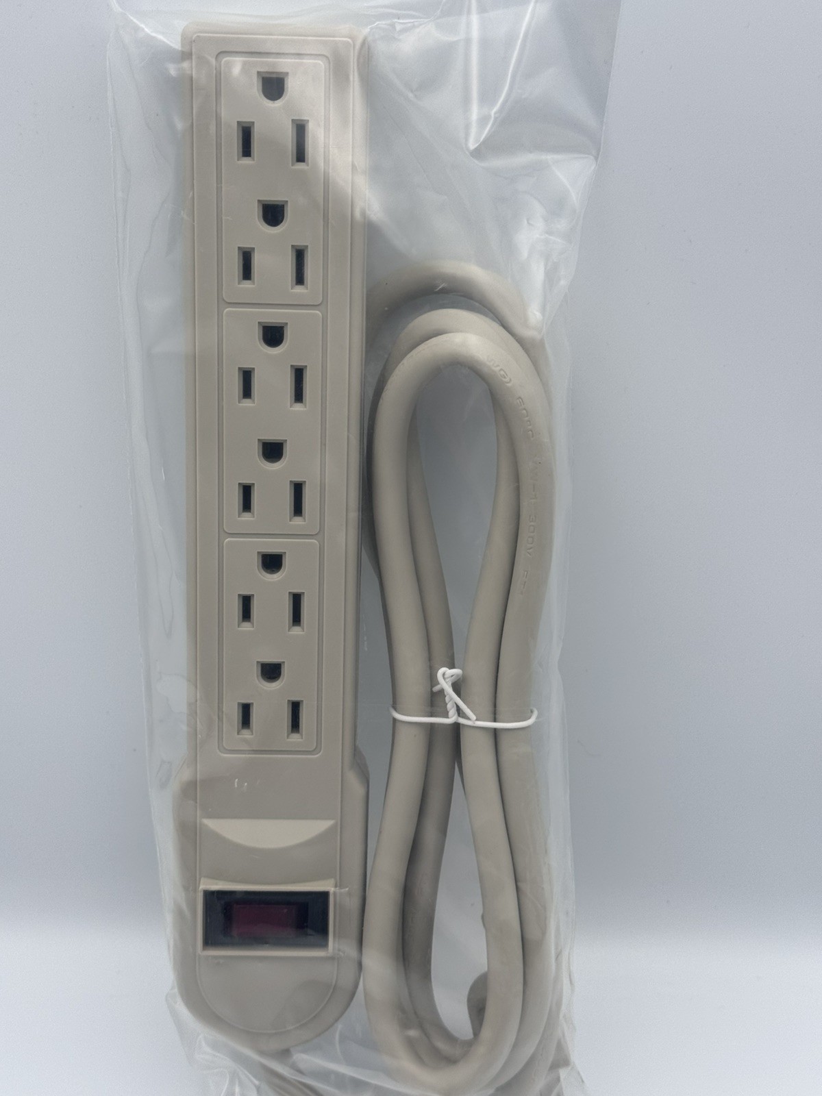 6 Outlet Surge Protector 6 Ft. Cord 750J Beige – On/Off Switch – New in Plastic