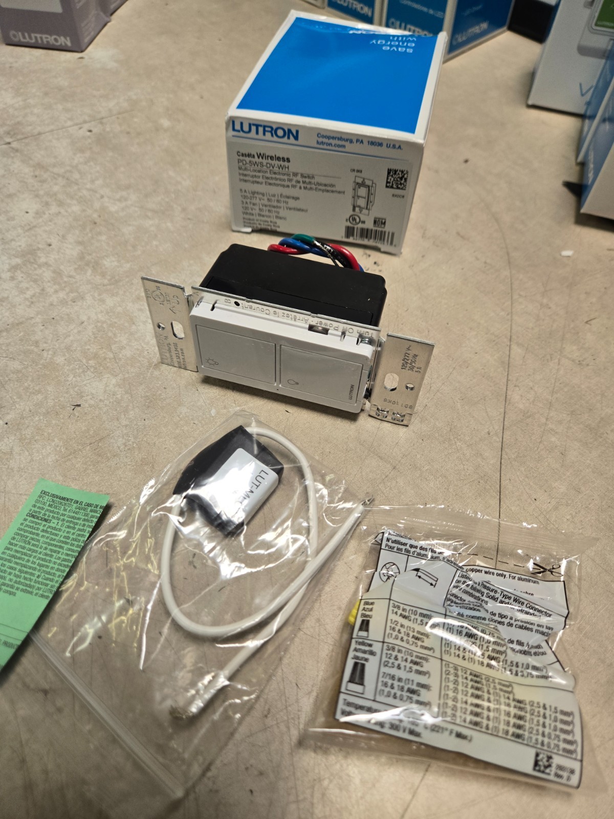 Lutron Caseta Wireless Mutli-Location RF Switch No Neutral – PD-5WS-DV-WH White