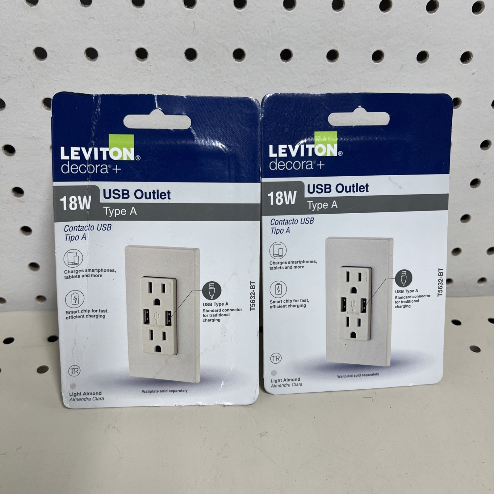 Leviton USB Outlet 18W Type A Decora+ Charger Outlet 3.6A USB Dual Light Almond